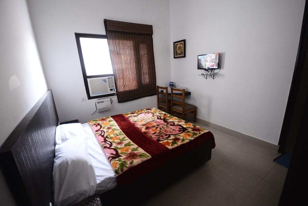 Hotel Mehra Inn Amritsar Quarto foto